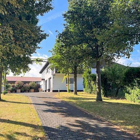 Apartment 100 Qm Im Weindorf - Balkon/Garage Aspisheim Luaran gambar