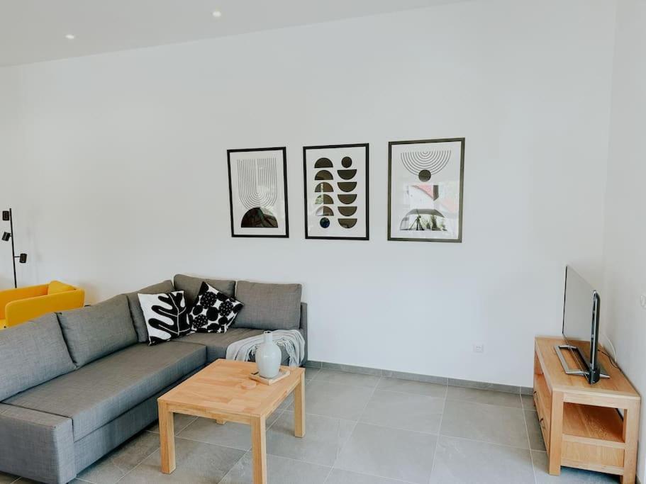 Apartment 100 Qm Im Weindorf - Balkon/Garage Aspisheim Luaran gambar