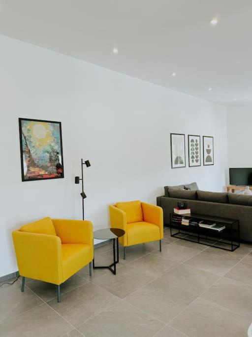 Apartment 100 Qm Im Weindorf - Balkon/Garage Aspisheim Luaran gambar